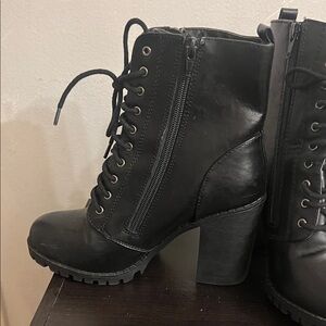 Black Lace-Up Women's Boots